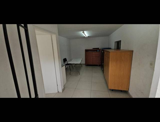 INDUSTRIAL PROPERTY TO RENT IN HALFWAY HOUSE